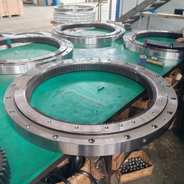 Takeuchi Excavator slewing bearing manufacturer