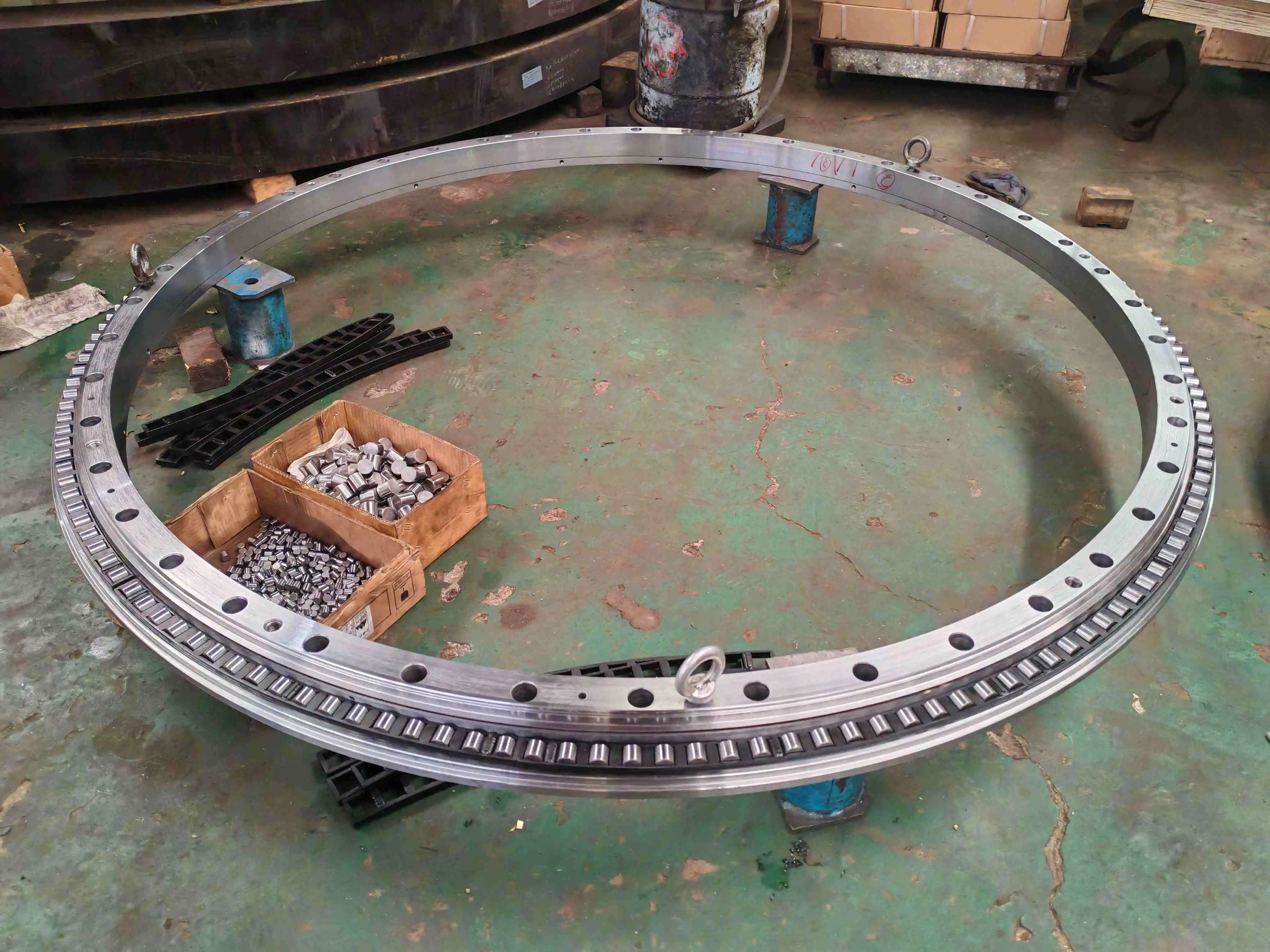 Customized Slewing Bearings manufacturer