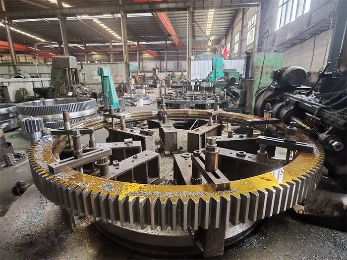Slewing Ring Bearing With External Gear factory Slewing Ring Bearing With External Gear factory
