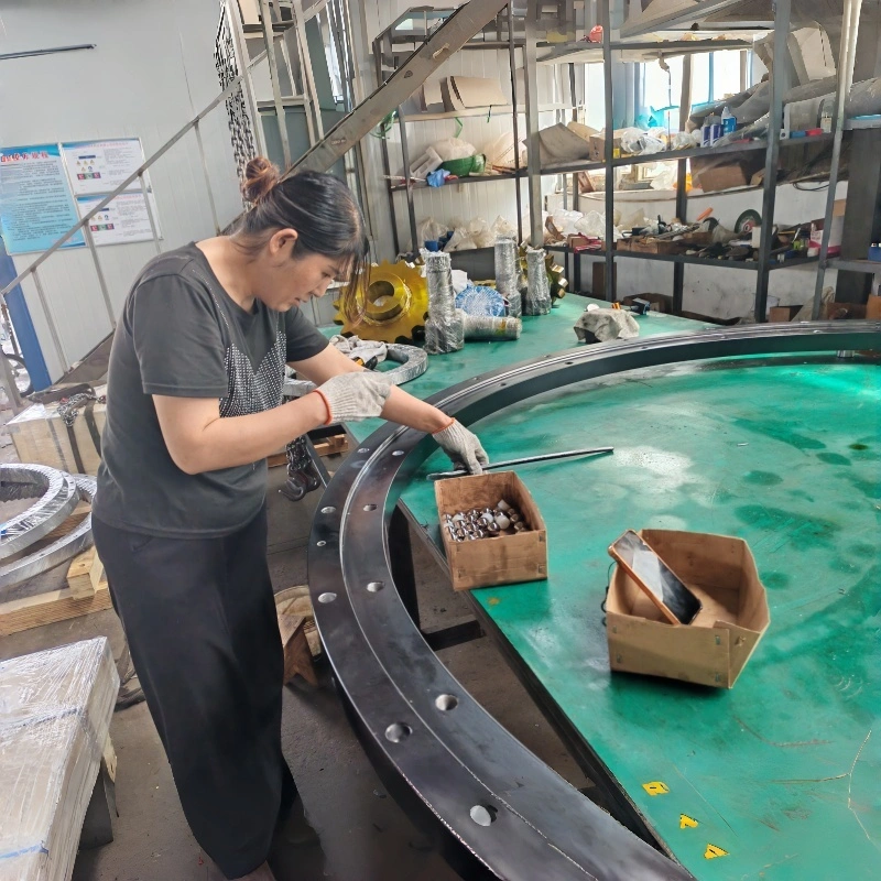 thin section slewing bearing 