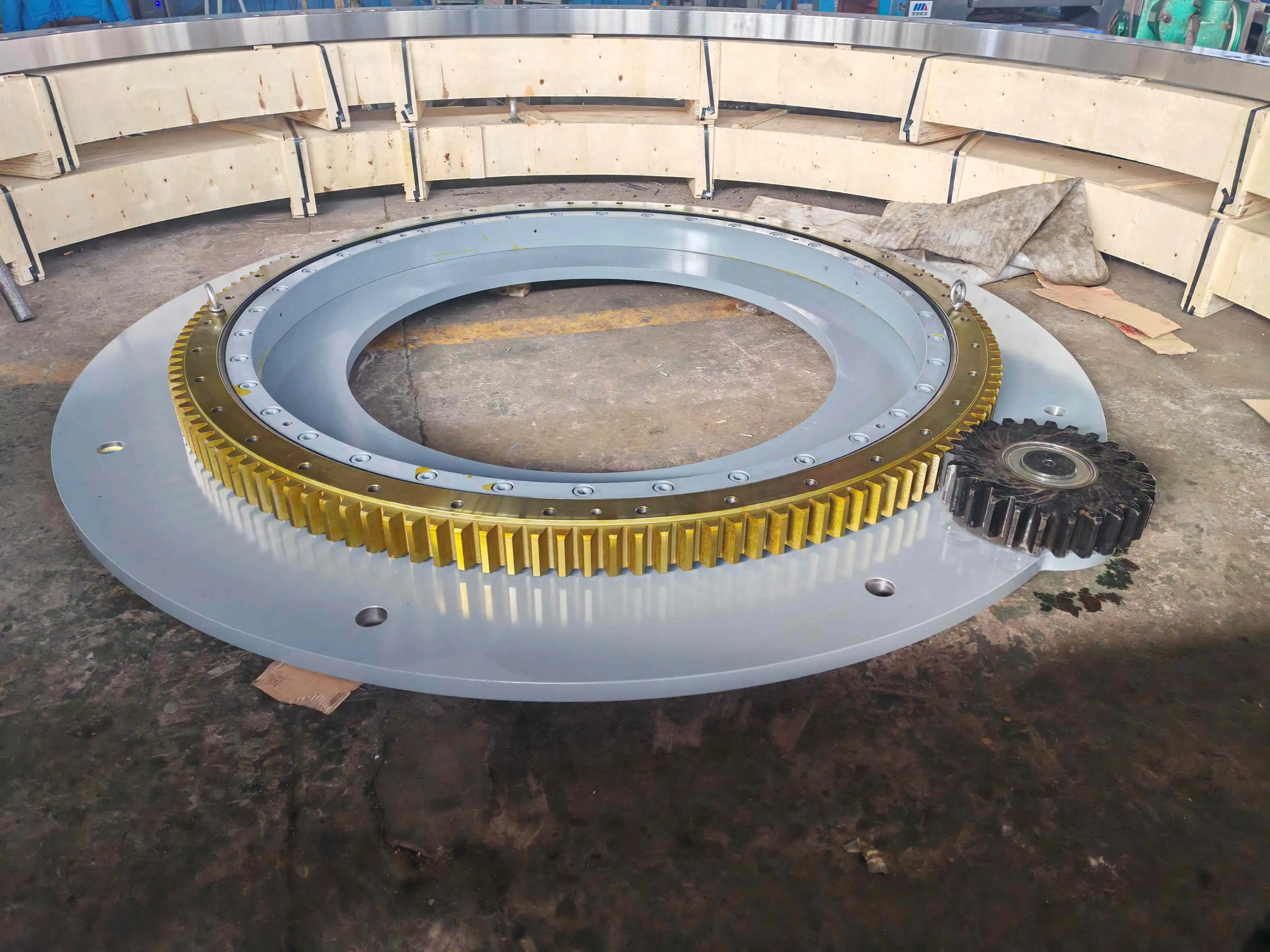 external gear slewing ring