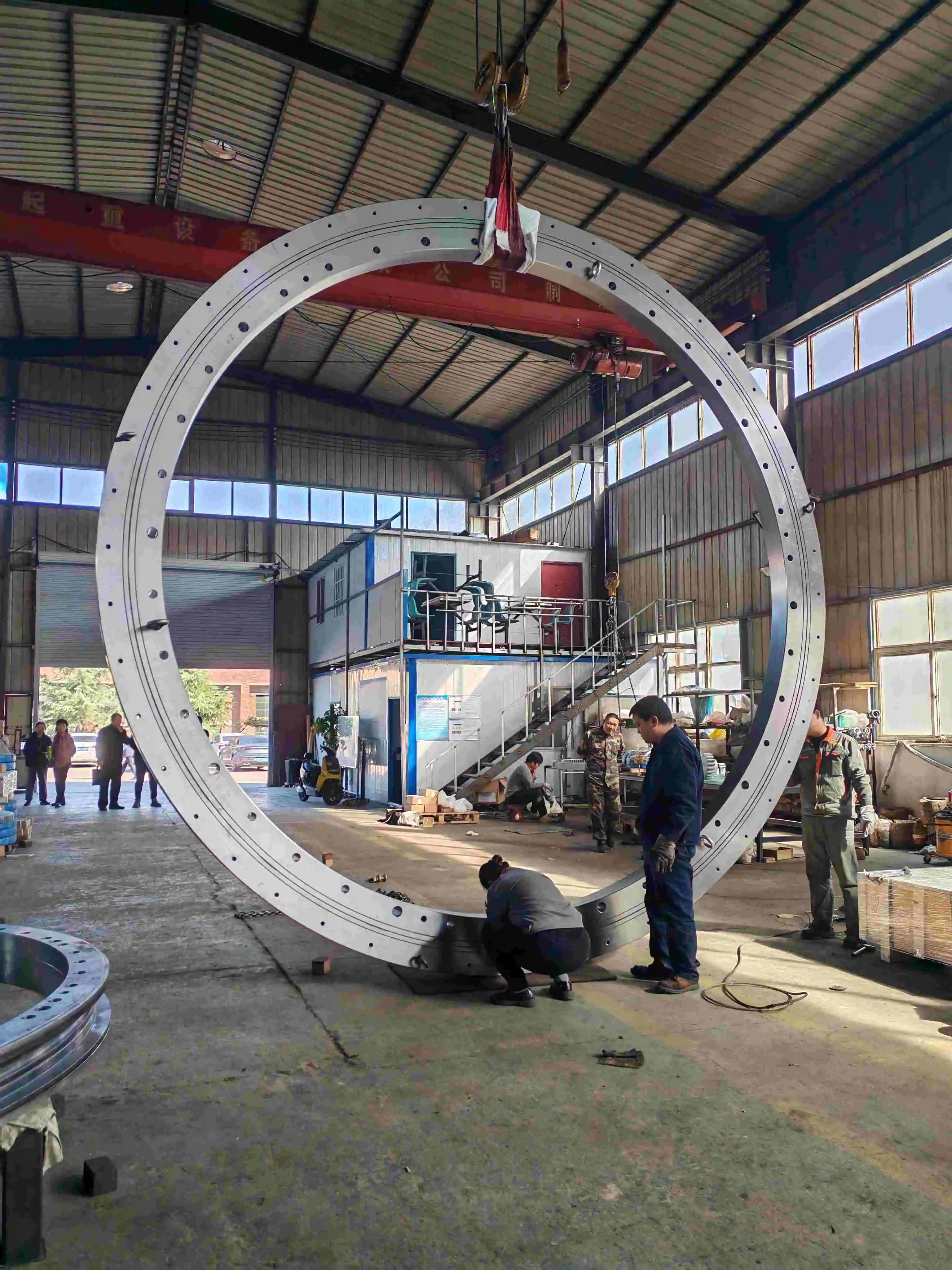 Large Diameter Slewing Bearing manufacturer